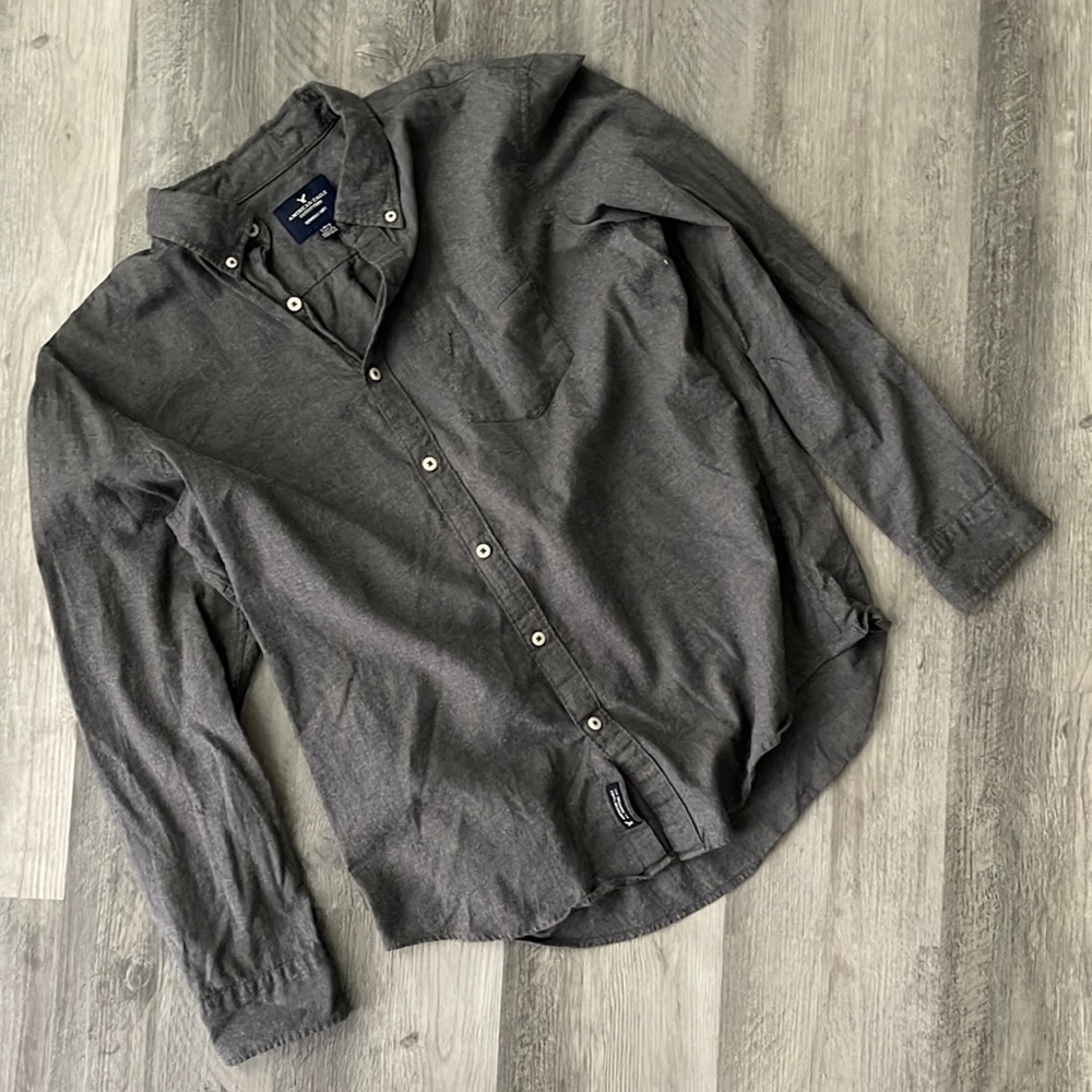 American Eagle Button Down LG